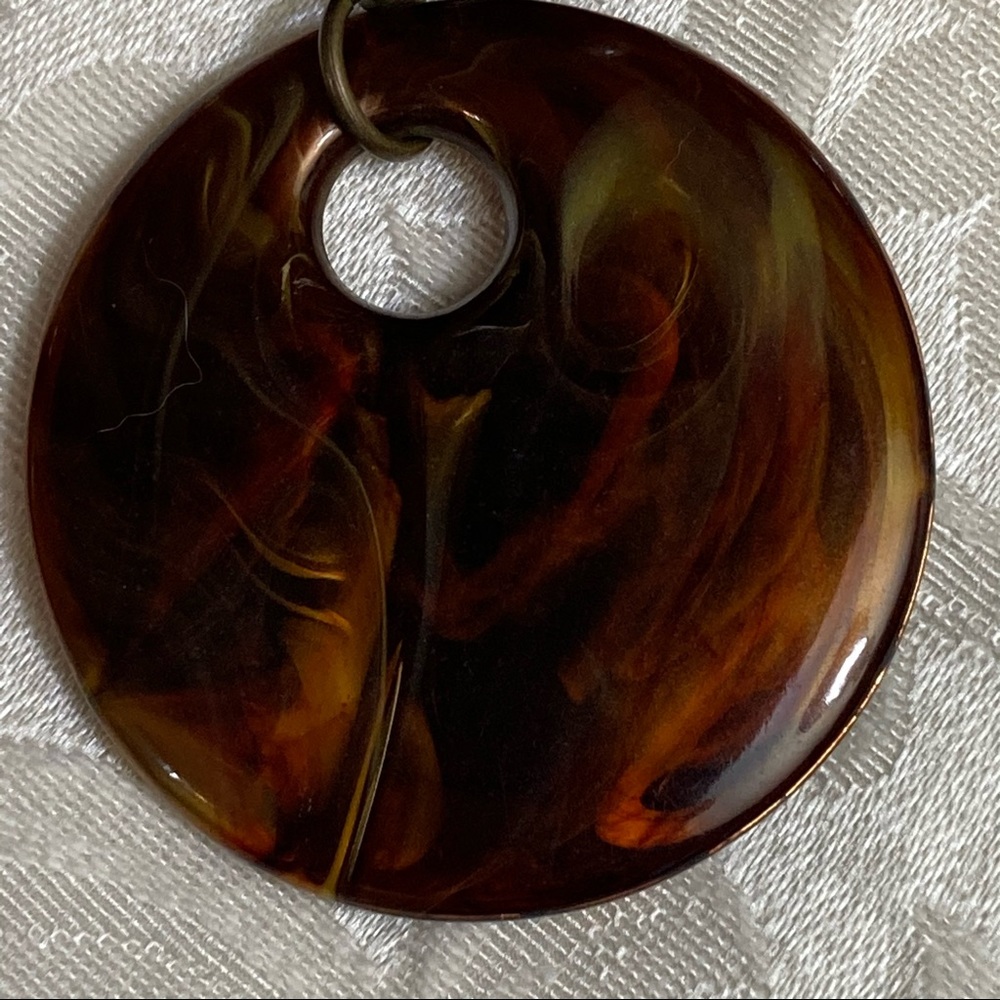Vintage Tortoise shell necklace and earrings set - Picture 6 of 8